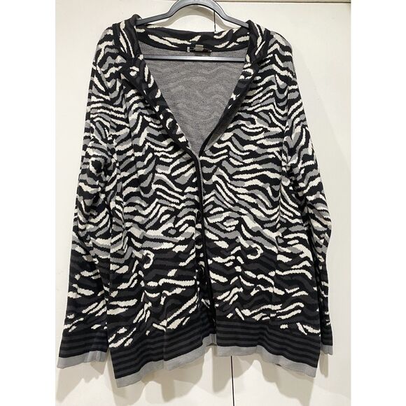 Issac Mizrahi Cardigan Sweater Size 2XL Black White Zebra Print Button Up Knit - Picture 2 of 10